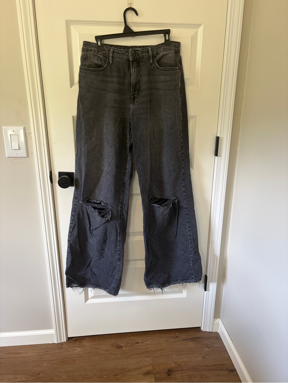 Good American Black Washed Wide-Leg Distressed Jeans